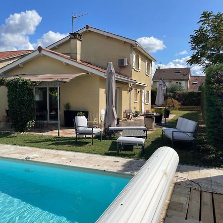 Villa Individuelle - Chassieu Εξωτερικό φωτογραφία
