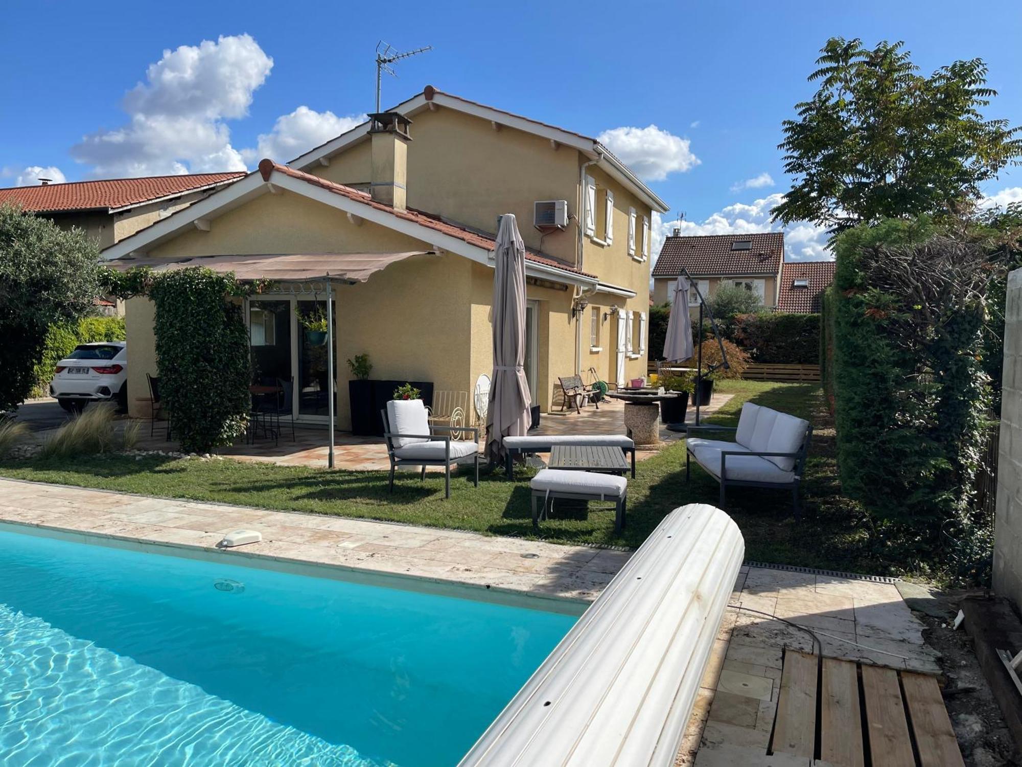 Villa Individuelle - Chassieu Εξωτερικό φωτογραφία