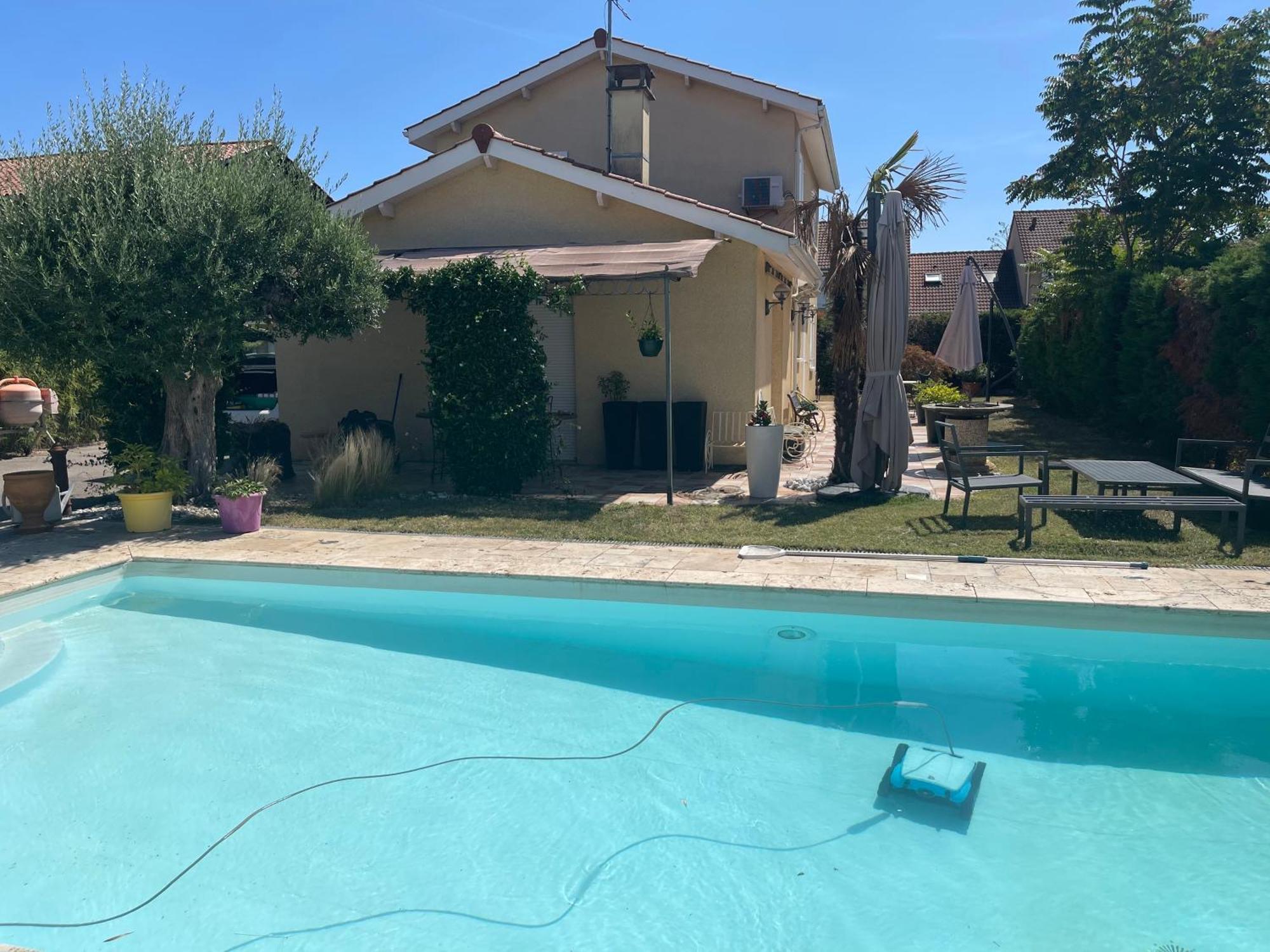 Villa Individuelle - Chassieu Εξωτερικό φωτογραφία